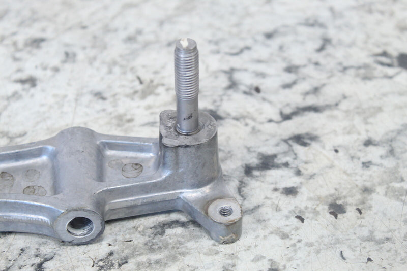 2004 YAMAHA WAVERUNNER FX CRUISER HO Oil Tank Bracket Mount 6B6-13151-00-94