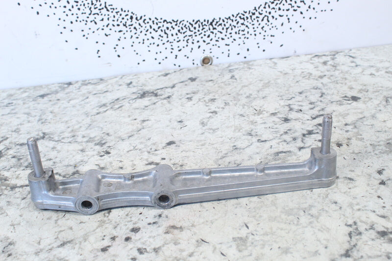 2004 YAMAHA WAVERUNNER FX CRUISER HO Oil Tank Bracket Mount 6B6-13151-00-94