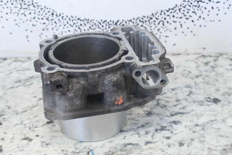 2013 CAN-AM OUTLANDER 1000 XMR Front Cylinder Jug 420623566